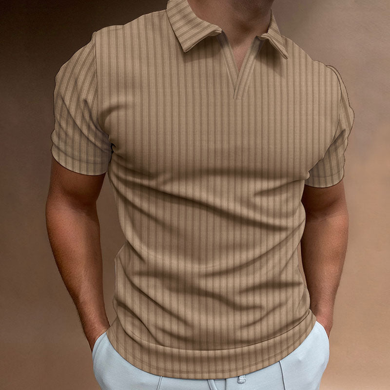 Stay Stylish and Comfortable with This Plain Slim Fit Leisure T-Shirt